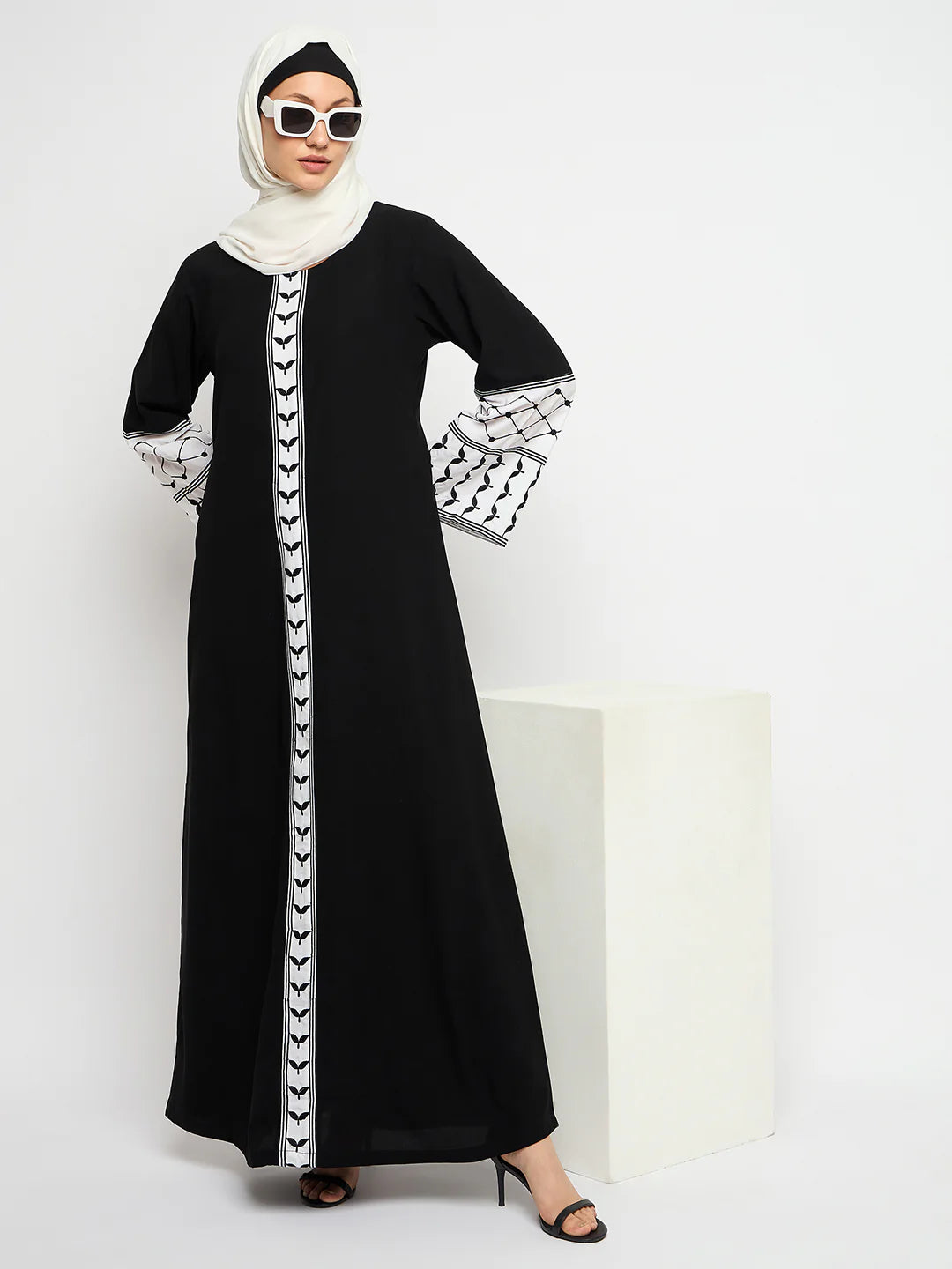 Embroidery Abaya with Black Hijab – Traditional Wear