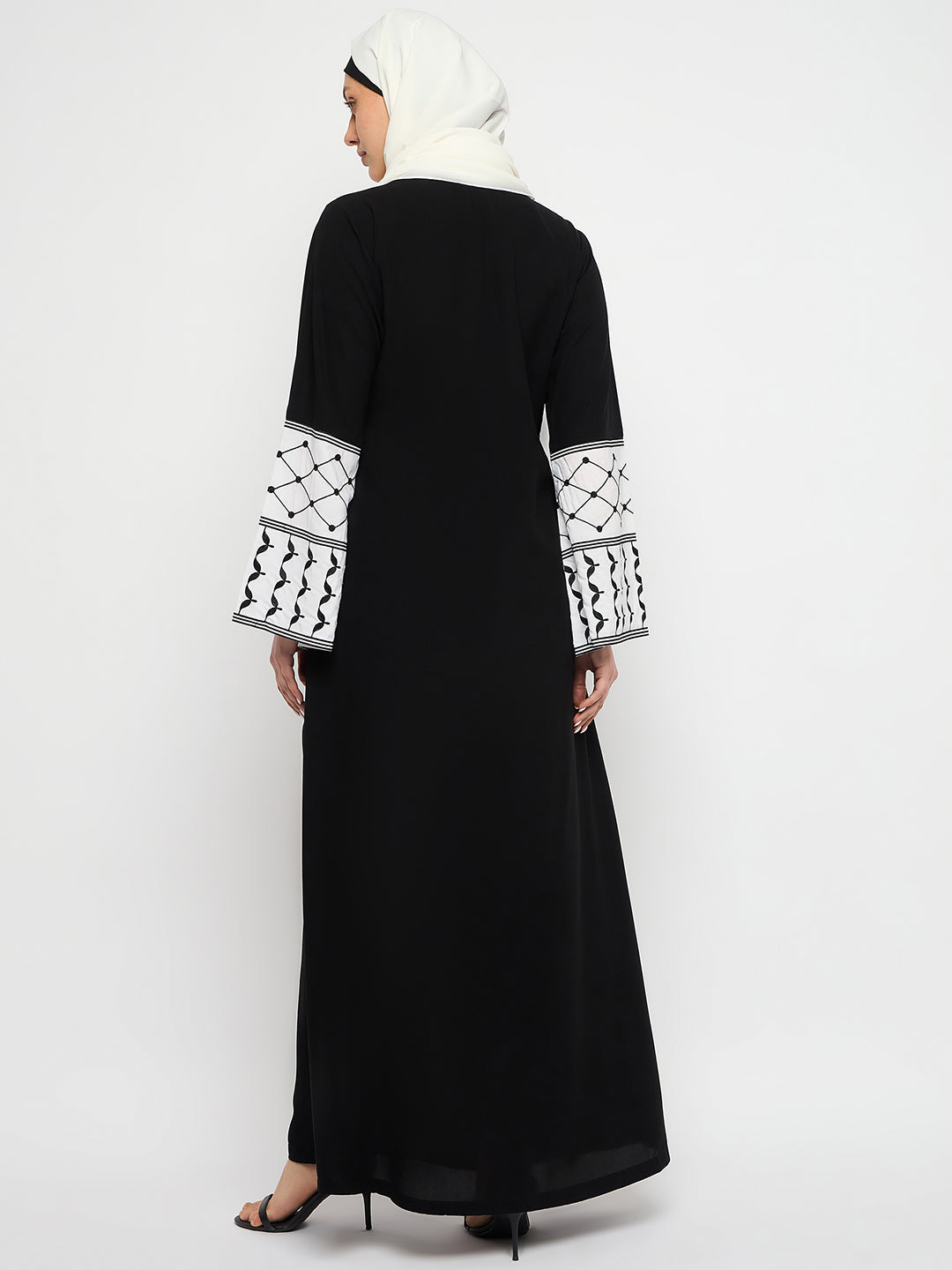 Embroidery Abaya with Black Hijab – Traditional Wear
